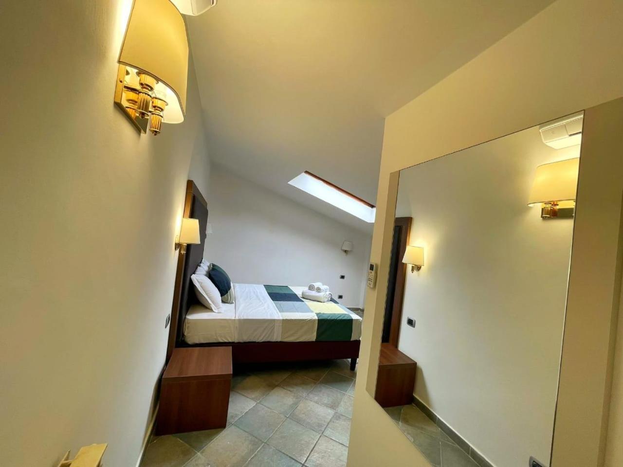 Отель Attic Garden Рим Экстерьер фото