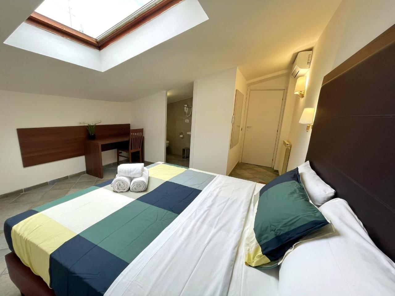 Отель Attic Garden Рим Экстерьер фото