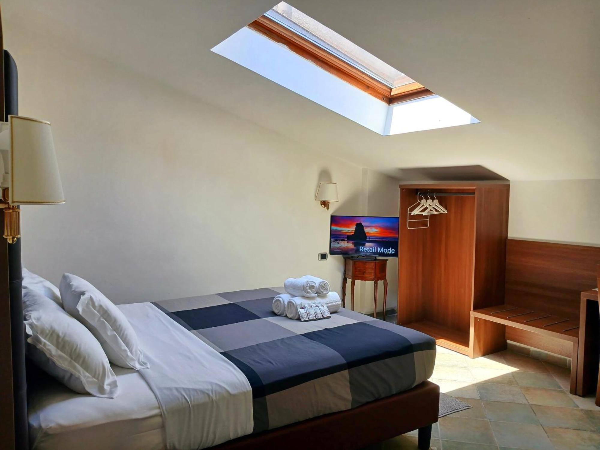 Отель Attic Garden Рим Экстерьер фото