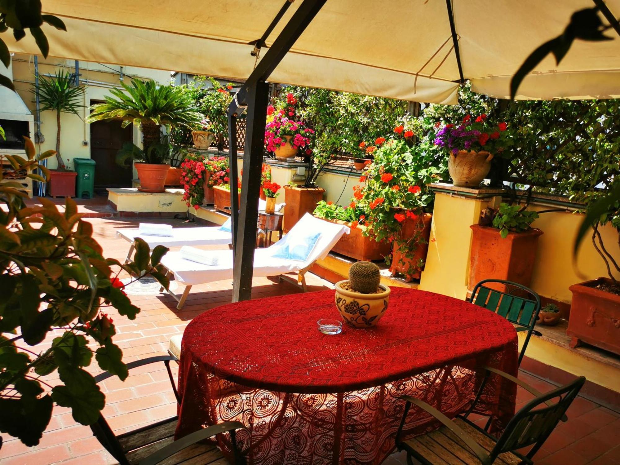 Отель Attic Garden Рим Экстерьер фото