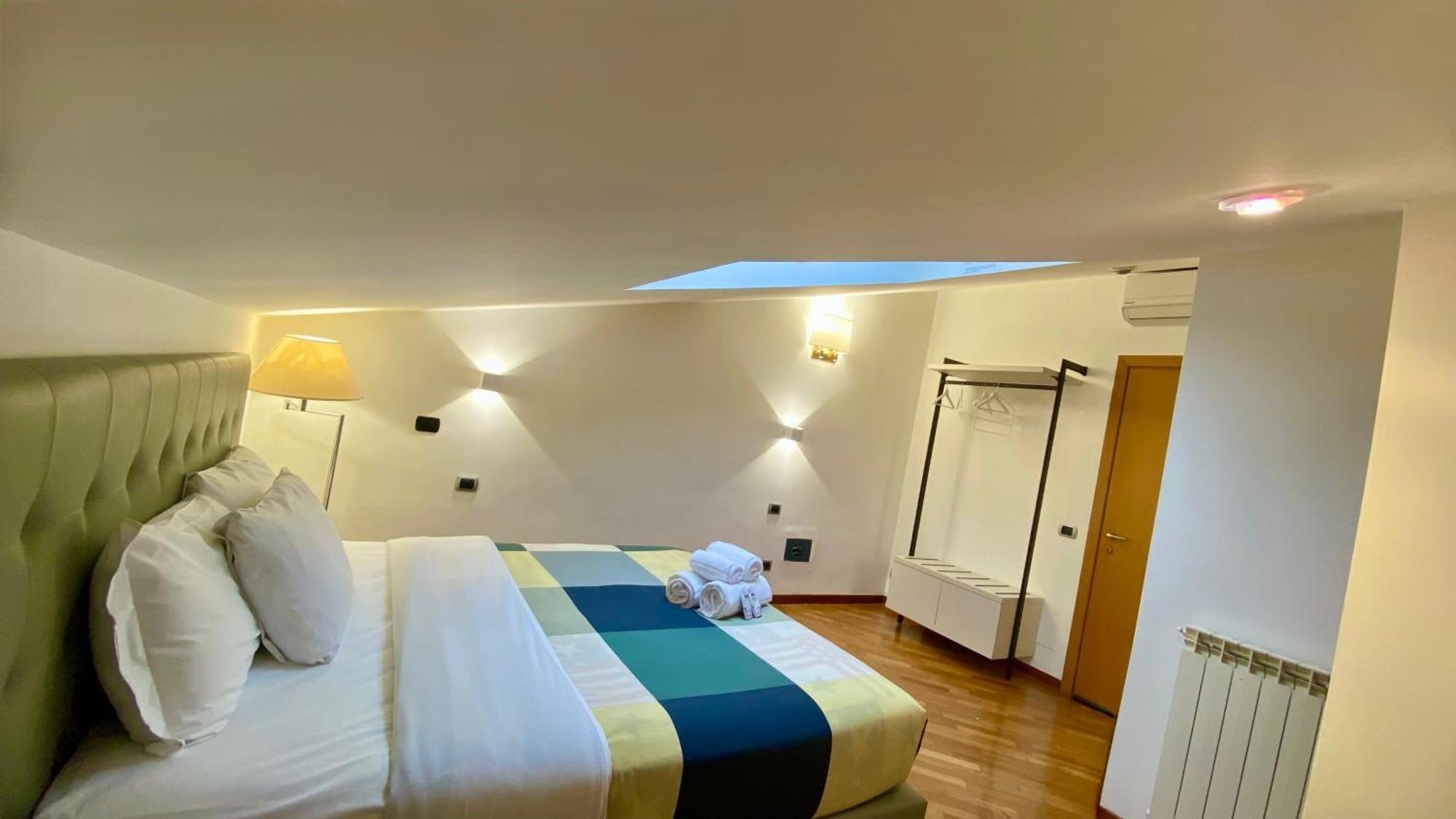 Отель Attic Garden Рим Экстерьер фото