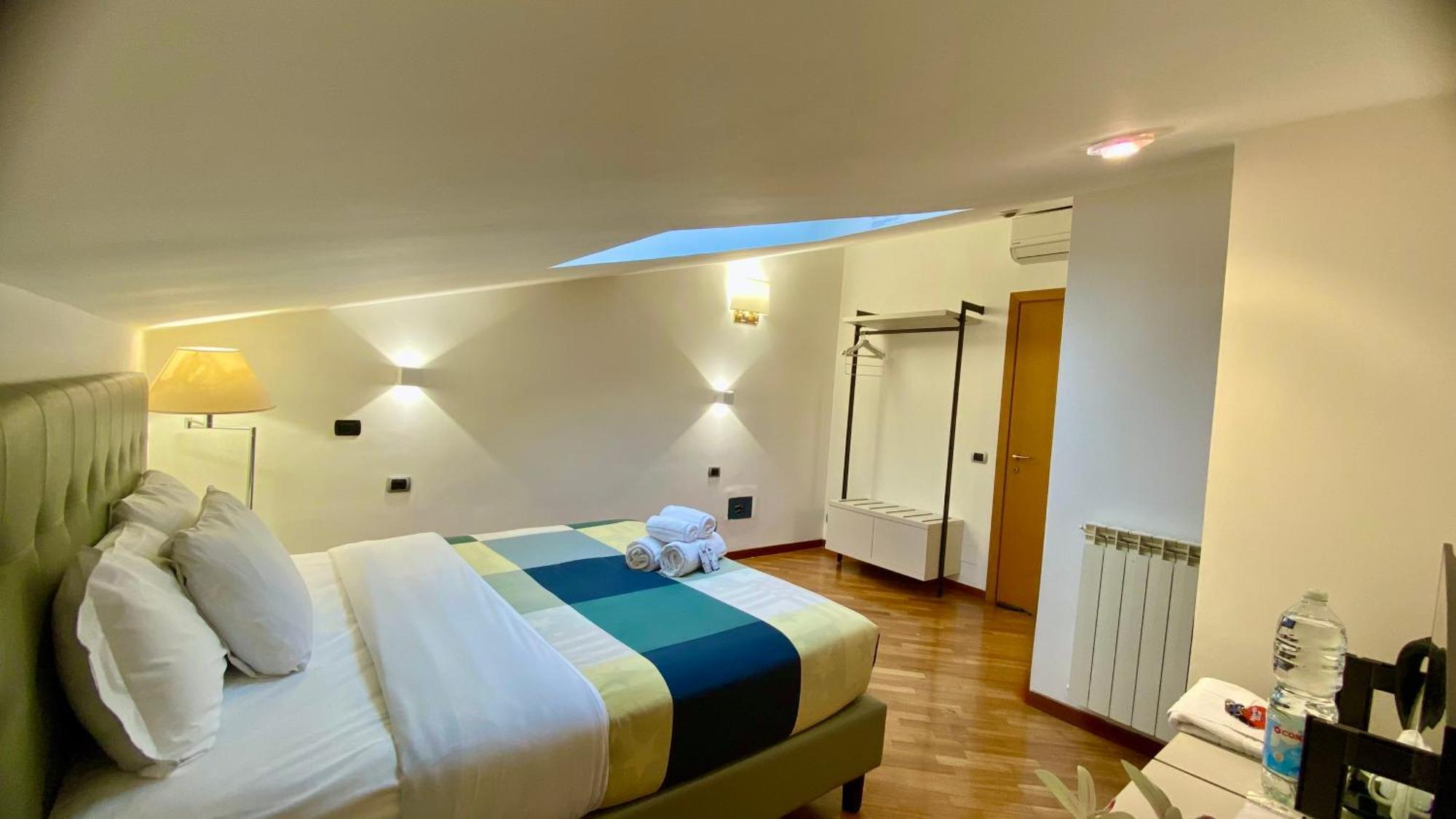Отель Attic Garden Рим Экстерьер фото